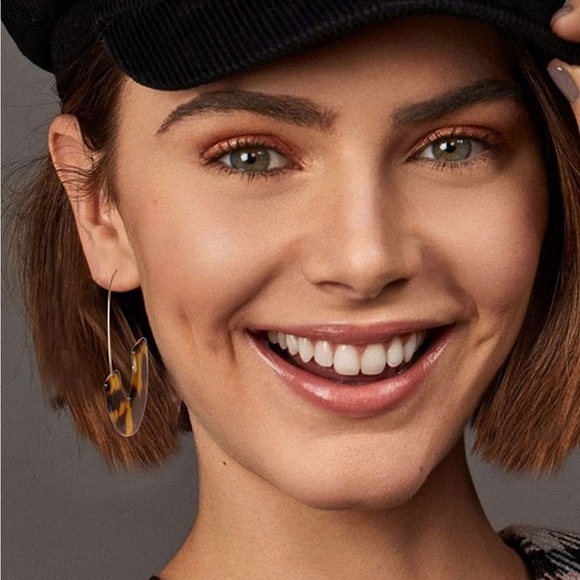 Acrylic brown black hoop dangle earrings - Picture 3 of 5